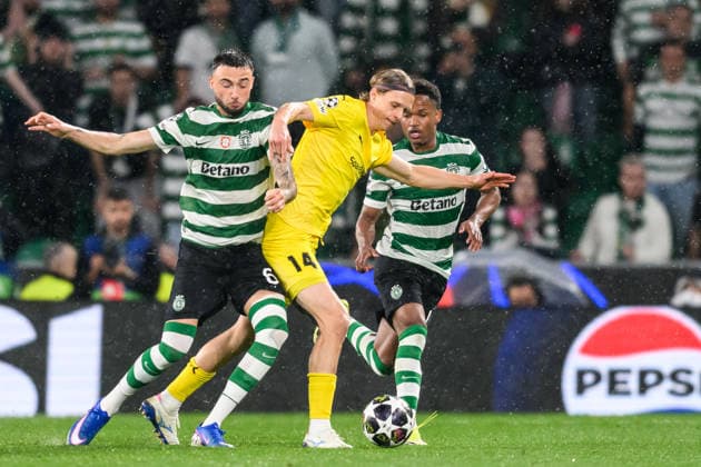 260317 Zeno Debast of Sporting and Ulrik Saltnes of Bodo Glimt during the UEFA Champions League football match between Sporting CP and Bodo Glimt on March 17, 2026 in Lisbon. Photo: Marius Simensen BILDBYRAN COP 238 MM0063 bbeng football fotball fotboll soccer uefa champions league mesterligaen bodo glimt sporting clube de portugal sporting lisboa sporting lisbon sporting cp Copyright: MARIUSxSIMENSEN BB260317BB818