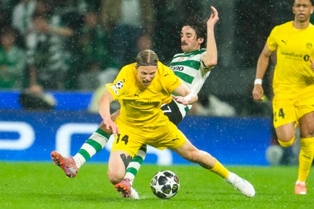 Football, Champions League 2025 2026 Sporting Lisbon Bodo Glimt Lisbon, Portugal 20260317 Ulrik Saltnes in a duel with Giorgi Kochorashvili during the football match in the Champions League between Sporting Lisboa and Bodo Glimt at Estadio JosÃ Alvalade Photo Fredrik Varfjell NTB Lisboa Portugal EDITORIAL USE ONLY RESTRICTED USE FOR BETTING COMPANIES  Copyright: xFredrikxVarfjellx xNTBx
