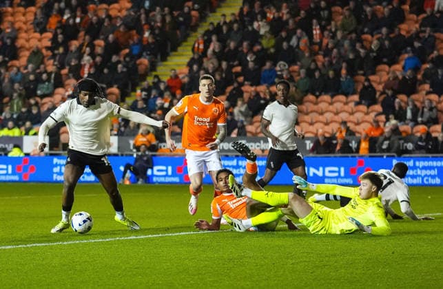 Blackpool v Port Vale Sky Bet League 1 Dajaune Brown of Port Vale (left) scores his sides first goal during the Sky Bet League 1 match at Bloomfield Road, Blackpool 17 03 2026 UK Newspapers OUT Copyright: xMikexMartinx FIL-23146-0018