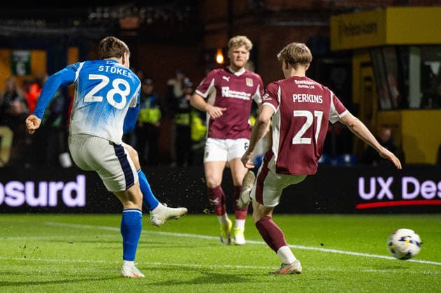 Stockport County v Northampton Town Sky Bet League 1 Josh Stokes of Stockport County scores his sides first goal during the Sky Bet League 1 match between Stockport County and Northampton Town at Edgeley Park, Stockport. 17 03 2026 UK Newspapers OUT Copyright: xMattxWilkinsonx FIL-23144-0011