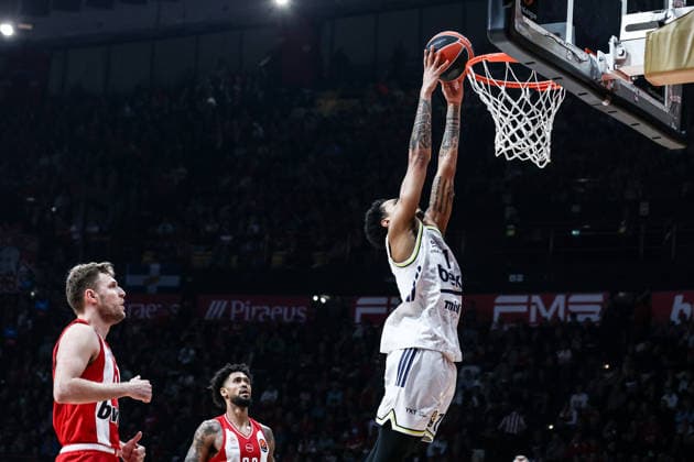 Olympiacos Piraeus v Fenerbahce Beko - Euroleague PIRAEUS, GREECE - MARCH 17: Fenerbache s Brandon Boston in action during the Euroleague match between Olympiacos Piraeus and Fenerbahce Beko, at Peace and Friendship Stadium, in Piraeus, Greece, on 17 March, 2026. Andreas Papakonstantinou Anadolu Piraeus Greece. Editorial use only. Please get in touch for any other usage.  Copyright: x2026xAnadoluxAndreasxPapakonstantinoux