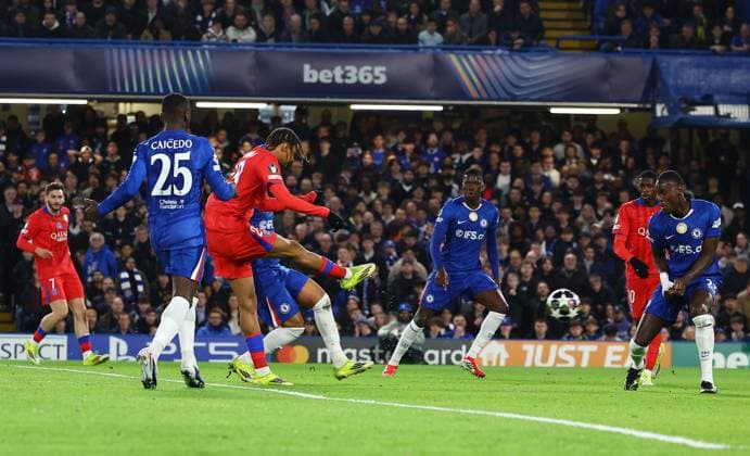 Bradley Barcola of Paris Saint-Germain scores his sides second goal Chelsea v Paris Saint-Germain, UEFA Champions League, Round of 16, Second Leg, Football, Stamford Bridge, London, UK - 17 Mar 2026London Stamford Bridge United Kingdom EDITORIAL USE ONLY No use with unauthorised audio, video, data, fixture lists, club league logos or live services. Online in-match use limited to 120 images, no video emulation. No use in betting, games or single club league player publications.  Copyright: xShutterstockx 16776722o