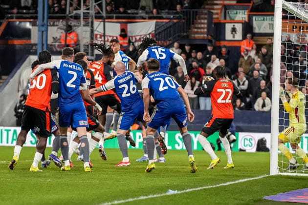 GOAL - Kasey Palmer (54) of Luton Town scores the opening goal during the Sky Bet League 1 match between Luton Town and Exeter City at Kenilworth Road, Luton, England on 17 March 2026.  Copyright: xDuncanxJackx xPRiMExMediaxImagesx PMI-7189-0017