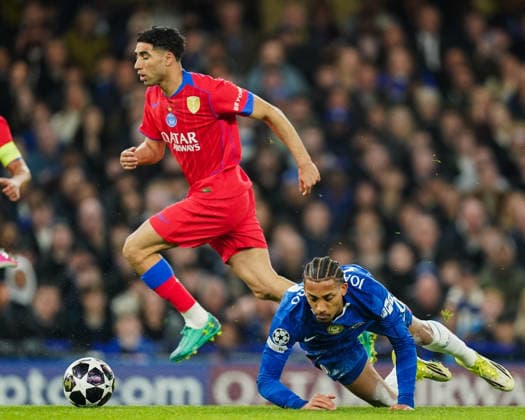 Chelsea v Paris Saint-Germain, UEFA Champions League Achraf Hakimi of Paris Saint-Germain and Joao Pedro of Chelsea battling for the ball during the Chelsea v Paris Saint-Germain UEFA Champions League, Round of 16, 2nd Leg match at Stamford Bridge, London, England on 17 March 2026 Credit: Dylan Hepworth Every Second Media Editorial use only. All images are copyright Every Second Media Limited. No images may be reproduced without prior permission. Copyright: xIMAGO EveryxSecondxMediax ESM-1863-0024 DylanxHepworthx xEveryxSecondxMediax