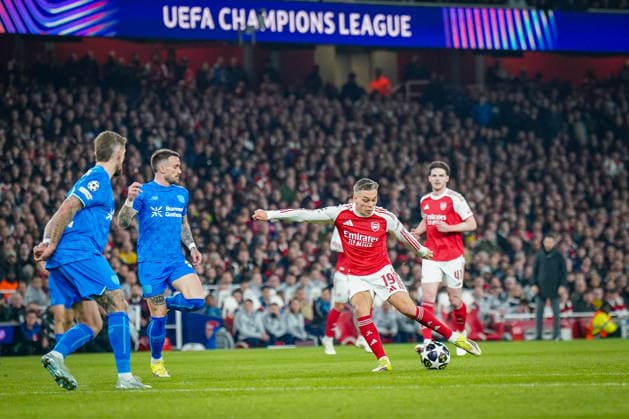 England: Fussball UEFA Champions League 2025 - 2026, Achtelfinale (Rückspiel) FC Arsenal London vs Bayer 04 Leverkusen - Emirates Stadium (London): Leandro Trossard (Arsenal, 19) Copyright: xJOERANxSTEINSIEKx