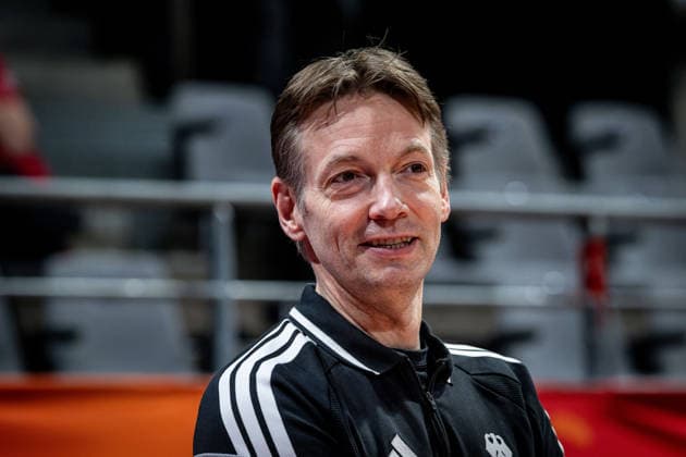 Basketball Villeurbanne 17.03.2026 Wommen™s Basketball World Cup 2026 Qualifying Tournament Nigeria (NIG) - Deutschland (GER) Olaf Lange (Deutschland, Trainer)