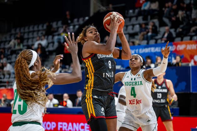 Basketball Villeurbanne 17.03.2026 Wommen™s Basketball World Cup 2026 Qualifying Tournament Nigeria (NIG) - Deutschland (GER) Nyara Sabally (Deutschland, No.08) Elizabeth Balogun (Nigeria, No.04) Victoria Macaulay (Nigeria, No.25)