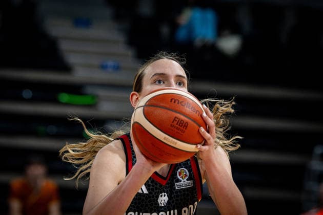 Basketball Villeurbanne 17.03.2026 Wommen™s Basketball World Cup 2026 Qualifying Tournament Nigeria (NIG) - Deutschland (GER) Emily Bessoir (Deutschland, No.22)