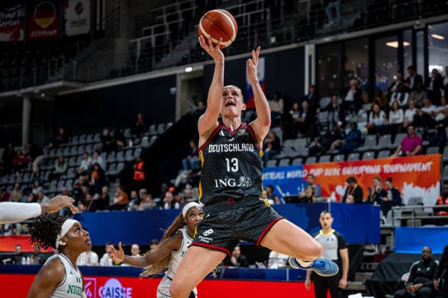 Basketball Villeurbanne 17.03.2026 Wommen™s Basketball World Cup 2026 Qualifying Tournament Nigeria (NIG) - Deutschland (GER) Leonie Fiebich (Deutschland, No.13)