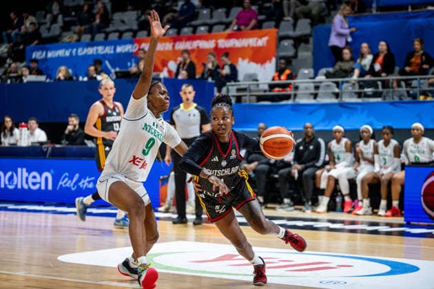 Basketball Villeurbanne 17.03.2026 Wommen™s Basketball World Cup 2026 Qualifying Tournament Nigeria (NIG) - Deutschland (GER) Alexis Peterson (Deutschland, No.01) Ifunaya Okoro (Nigeria, No.09)