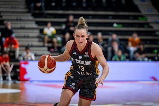 Basketball Villeurbanne 17.03.2026 Wommen™s Basketball World Cup 2026 Qualifying Tournament Nigeria (NIG) - Deutschland (GER) Leonie Fiebich (Deutschland, No.13)