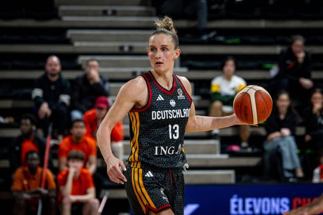 Basketball Villeurbanne 17.03.2026 Wommen™s Basketball World Cup 2026 Qualifying Tournament Nigeria (NIG) - Deutschland (GER) Leonie Fiebich (Deutschland, No.13)