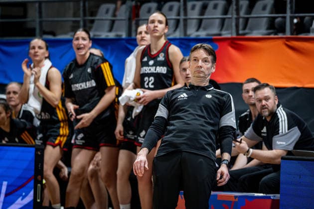 Basketball Villeurbanne 17.03.2026 Wommen™s Basketball World Cup 2026 Qualifying Tournament Nigeria (NIG) - Deutschland (GER) Olaf Lange (Deutschland, Trainer)