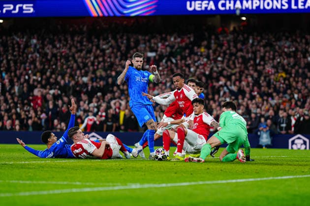 Torschuss Torchance FC Arsenal ENG, FC Arsenal vs. Bayer 04 Leverkusen, Fussball, UEFA Champions League, Achtelfinale, Spielzeit 2025 2026, 17.03.2026 ENG, FC Arsenal vs. Bayer 04 Leverkusen, Fussball, UEFA Champions League, Achtelfinale, Spielzeit 2025 2026, 17.03.2026 London Copyright: xEibner-Pressefoto MarcelxvonxFehrnx EP_MFN