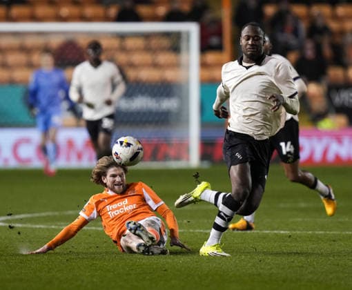 Blackpool v Port Vale Sky Bet League 1 Martin Sherif of Port Vale (right) battles for the ball with Hayden Coulson of Blackpool (on floor) during the Sky Bet League 1 match at Bloomfield Road, Blackpool 17 03 2026 UK Newspapers OUT Copyright: xMikexMartinx FIL-23146-0037