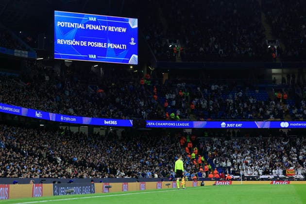 Manchester City v Real Madrid, Champions League VAR announces a penalty review during the Champions League match between Manchester City and Real Madrid at the Etihad Stadium, Manchester, UK on 17 March 2026. Manchester Etihad Stadium Manchester UK Editorial use only , Copyright: xConorxMolloyx PSI-23911-0043