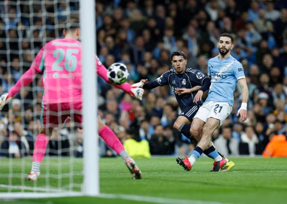 Manchester, England, 17th March 2026. Brahim Diaz of Real Madrid shoots during the Manchester City vs Real Madrid UEFA Champions League round of 16 match at the Etihad Stadium, Manchester. Picture credit should read: Cody Froggatt Sportimage EDITORIAL USE ONLY. No use with unauthorised audio, video, data, fixture lists, club league logos or live services. Online in-match use limited to 120 images, no video emulation. No use in betting, games or single club league player publications. SPI_036_CF_ManCity_Madrid SPI-4612-0077