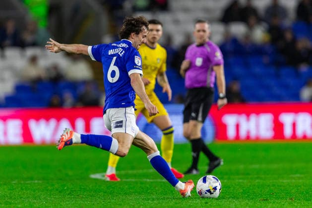 Cardiff City v Wycombe Wanderers, EFL Sky Bet League 1 Cardiff City midfielder Ryan Wintle (6) in action during the EFL Sky Bet League 1 match between Cardiff City and Wycombe Wanderers at the Cardiff City Stadium, Cardiff, UK on 17 March 2026. Cardiff Cardiff City Stadium South Glamorgan UK Editorial use only DataCo restrictions apply See www.football-dataco.com , Copyright: xDanxMintox PSI-23913-0019