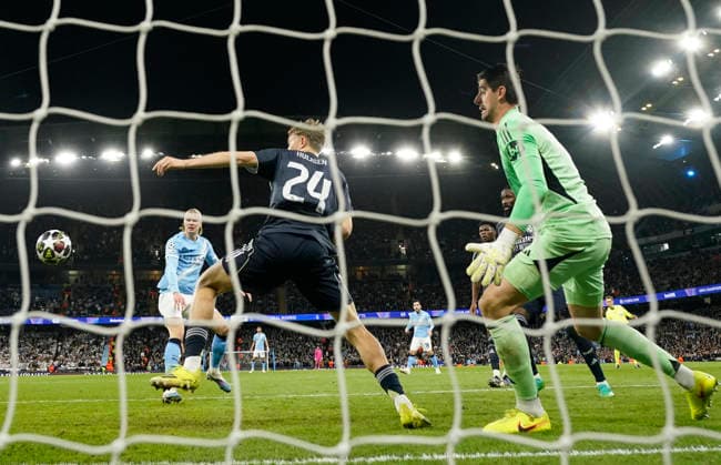 Manchester, England, 17th March 2026. Erling Haaland of Manchester City equalises on the night (1-1) during the Manchester City vs Real Madrid UEFA Champions League round of 16 match at the Etihad Stadium, Manchester. Picture credit should read: Andrew Yates Sportimage EDITORIAL USE ONLY. No use with unauthorised audio, video, data, fixture lists, club league logos or live services. Online in-match use limited to 120 images, no video emulation. No use in betting, games or single club league player publications. SPI_044_AY_ManCity_Madrid SPI-4612-0081