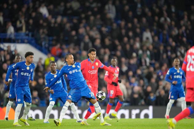 Chelsea v Paris Saint-Germain, Champions League Paris Saint-Germain midfielder Senny Mayulu (24) and Chelsea forward Joao Pedro (20) during the Champions League match between Chelsea and Paris Saint-Germain at Stamford Bridge, London, UK on 17 March 2026. London Stamford Bridge Greater London UK Editorial use only , Copyright: xStephenxFlynnx PSI-23910-0076