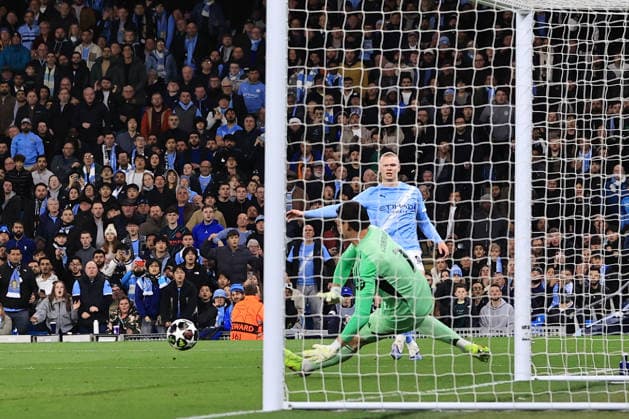 17th March 2026; Etihad Stadium, Manchester, England; UEFA Champions League Football, Manchester City versus Real Madrid; Erling Haaland of Manchester City sees his shot saved by Real Madrid goalkeeper Thibaut Courtois  DavidxBlunsden Content restricted for UK based newspaper