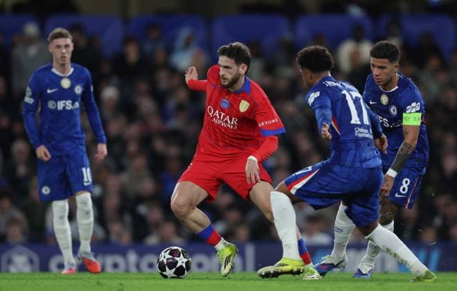 LONDON, ENGLAND, MARCH 16: Khvicha Kvaratskhelia of Paris Saint-Germain during the match between Chelsea FC and Paris Saint-Germain FC in the UEFA Champions League, Round of 16, 2nd Leg match at Stamford Bridge Stadium in London, England, on March 17. (Photo by Daniel Weir)  Copyright: xDanielxWeir SportsxPressxPhotox Sportspressphoto_SPR112856