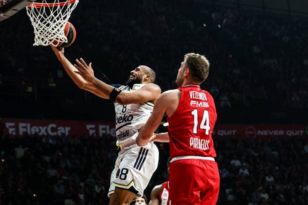 Olympiacos Piraeus v Fenerbahce Beko - Euroleague PIRAEUS, GREECE - MARCH 17: Talen Horton Tucker of Fenerbahce during the EuroLeague basketball match between Olympiacos Piraeus and Fenerbahce Beko at Peace and Friendship Stadium, in Piraeus, Greece on 17 March 2026. Andreas Papakonstantinou Anadolu Piraeus Greece. Editorial use only. Please get in touch for any other usage.  Copyright: x2026xAnadoluxAndreasxPapakonstantinoux