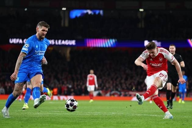 Viktor Gyokeres of Arsenal with a shot on goal Arsenal v Bayer 04 Leverkusen, UEFA Champions League, Round of 16, Second Leg, Football, Emirates Stadium, London, UK - 17 Mar 2026London Emirates Stadium United Kingdom EDITORIAL USE ONLY No use with unauthorised audio, video, data, fixture lists, club league logos or live services. Online in-match use limited to 120 images, no video emulation. No use in betting, games or single club league player publications. Copyright: xSimonxDael Shutterstockx 16776376bt