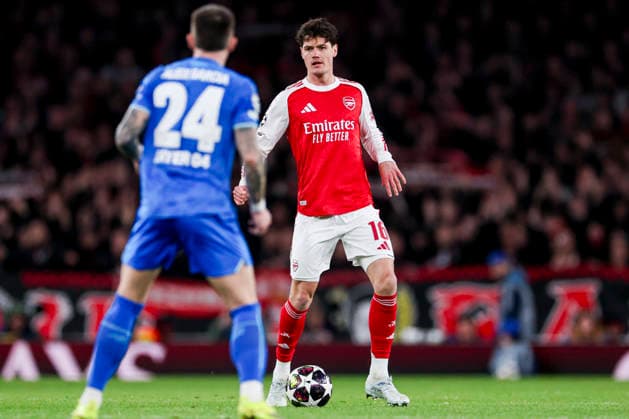 LONDON, ENGLAND - MARCH 17: Christian Norgaard of Arsenal dribbles with the ball during the UEFA Champions League 2025 26 Round of 16 Second Leg match between Arsenal FC and Bayer 04 Leverkusen at Arsenal Stadium on March 17, 2026 in London, England.  Copyright: xRenexNijhuis MBxMediax