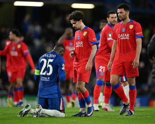 Chelsea vs PSG - UEFA Champions League LONDON, ENGLAND - MARCH 17: Vitinha (C), Goncalo Ramos (R) of Paris Saint-Germain (PSG) and Moises Caicedo of Chelsea reacts following the UEFA Champions League 2025 26 Round of 16 second-leg match between Chelsea and Paris Saint-Germain at Stamford Bridge in London, England on March 17, 2026. Mustafa Yalcin Anadolu London United Kingdom. Editorial use only. Please get in touch for any other usage.  Copyright: x2026xAnadoluxMustafaxYalcinx