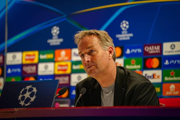 England: Fussball UEFA Champions League 2025 - 2026, Achtelfinale (Rückspiel) FC Arsenal London vs Bayer 04 Leverkusen - Emirates Stadium (London): Kasper Hjulmand (Trainer, Bayer 04 Leverkusen) Pressekonferenz, Medien Copyright: xJOERANxSTEINSIEKx
