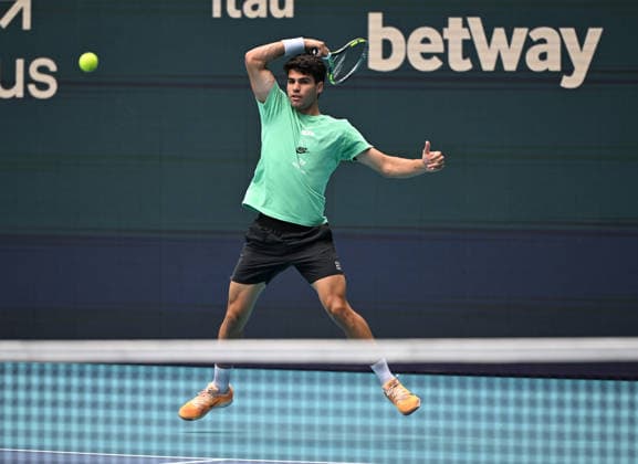 MIAMI GARDENS FL - MARCH 17: Carlos Alcaraz is seen on the practice court at The Miami Open held at Hard Rock Stadium on March 17, 2026 in Miami Gardens, Florida Copyright: xmpi04 MediaPunchx