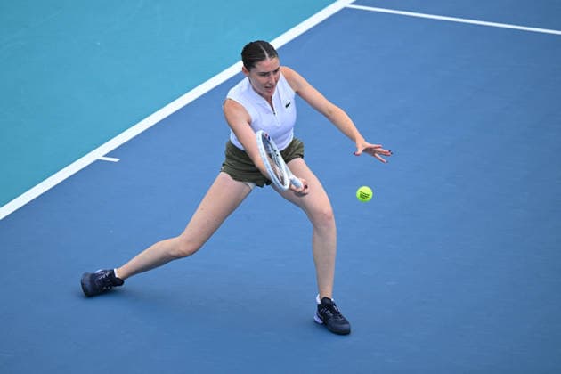Itau Miami Open Elsa Jacquemot (FRA) duringher first round match at the Itau Miami Open in Miami , USA, on March 17, 2026. Photo by Corinne Dubreuil ABACAPRESS.COM Miami United States  Copyright: xDubreuilxCorinne ABACAx