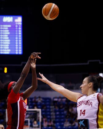 2026 World Cup Qualifying Tournament - USA V Spain Kahleah Copper 7 of the United States plays during the 2026 FIBA World Cup Qualifying Tournament game between the United States and Spain at Coliseo Jose Miguel Agrelot in San Juan, Puerto Rico, on March 17, 2026. San Juan Puerto Rico  Copyright: xEdgardoxMedinax originalFilename:medinamillan-notitle260317_npnuv.jpg