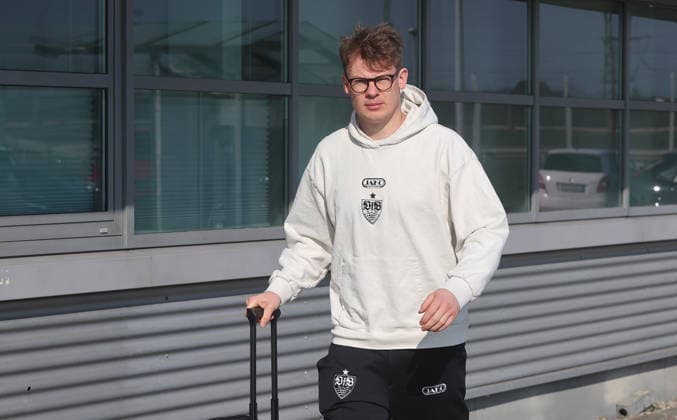 Stuttgart , Abflug VfB Stuttgart zum Europa League Spiel in Porto , Alexander Nübel