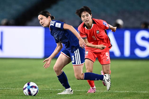 SOCCER ASIAN CUP WOMEN SOUTH KOREA JAPAN, Hikaru Kitagawa of Japan competes for possession with Mun Eunju of Korea Republic during the AFC Women s Asian Cup Semi Final 2 between Korea Republic and Japan at Stadium Australia in Sydney, Wednesday, March 18, 2026. ( NO ARCHIVING, EDITORIAL USE ONLY SYDNEY NEW SOUTH WALES AUSTRALIA  Copyright: xDANxHIMBRECHTSx 20260318172276429920