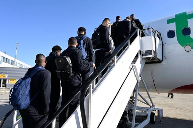 Freiburg v KRC Genk - UEFA Europa League Media Activities 18 03 2026 MAASTRICHT, BELGIUM - MARCH 18 : Players of KRC Genk pictured at the Maastricht Aachen airport before departure for the UEFA Europa League 2025 26 round of 16 match second leg between Freiburg and KRC Genk on March 18, 2026 in Maastricht, Belgium, 18 03 2026 Maastricht Belgium  Copyright: xDhax