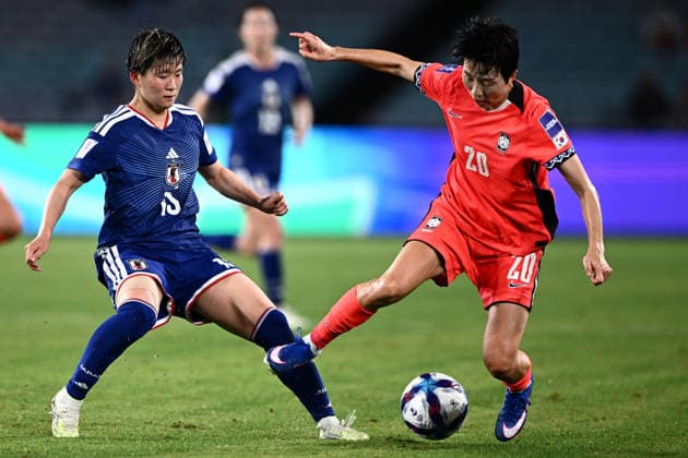 SOCCER ASIAN CUP WOMEN SOUTH KOREA JAPAN, Kim Hyeri of Korea Republic competes for possession with Aoba Fujino of Japan during the AFC Women s Asian Cup Semi Final 2 between Korea Republic and Japan at Stadium Australia in Sydney, Wednesday, March 18, 2026. ( NO ARCHIVING, EDITORIAL USE ONLY SYDNEY NEW SOUTH WALES AUSTRALIA  Copyright: xDANxHIMBRECHTSx 20260318130241154475
