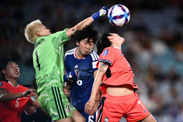 SOCCER ASIAN CUP WOMEN SOUTH KOREA JAPAN, Ayaka Yamashita of Japan clears the ball from Son Hwayeon of Korea Republic during the AFC Women s Asian Cup Semi Final 2 between Korea Republic and Japan at Stadium Australia in Sydney, Wednesday, March 18, 2026. ( NO ARCHIVING, EDITORIAL USE ONLY SYDNEY NEW SOUTH WALES AUSTRALIA  Copyright: xDANxHIMBRECHTSx 20260318140141623045