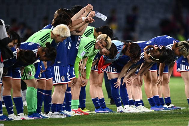 SOCCER ASIAN CUP WOMEN SOUTH KOREA JAPAN, Japan players gesture to the crowd following their win in the AFC Women s Asian Cup Semi Final 2 between Korea Republic and Japan at Stadium Australia in Sydney, Wednesday, March 18, 2026. ( NO ARCHIVING, EDITORIAL USE ONLY SYDNEY NEW SOUTH WALES AUSTRALIA  Copyright: xDANxHIMBRECHTSx 20260318111035552700