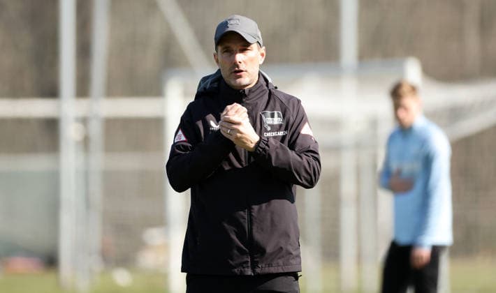 Trainer Stefan Leitl Aktion Oberkörper Fußball Fussball Saison 2025 2026 2. Bundesliga Herren DFL 18.03.2026 Training Hertha BSC Berlin DFL regulations prohibit any use of photographs as image sequences and or quasi-video.