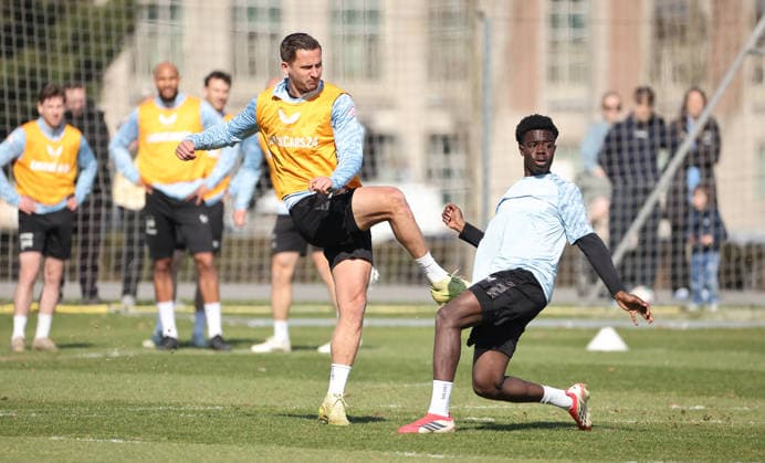 Paul Seguin, Boris Mamuzah Lum Zweikampf Spielszene Aktion Fußball Fussball Saison 2025 2026 2. Bundesliga Herren DFL 18.03.2026 Training Hertha BSC Berlin DFL regulations prohibit any use of photographs as image sequences and or quasi-video.