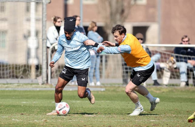 Jeremy Dudziak, Pascal Klemens Zweikampf Spielszene Aktion Fußball Fussball Saison 2025 2026 2. Bundesliga Herren DFL 18.03.2026 Training Hertha BSC Berlin DFL regulations prohibit any use of photographs as image sequences and or quasi-video.