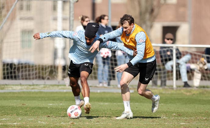 Jeremy Dudziak, Pascal Klemens Zweikampf Spielszene Aktion Fußball Fussball Saison 2025 2026 2. Bundesliga Herren DFL 18.03.2026 Training Hertha BSC Berlin DFL regulations prohibit any use of photographs as image sequences and or quasi-video.