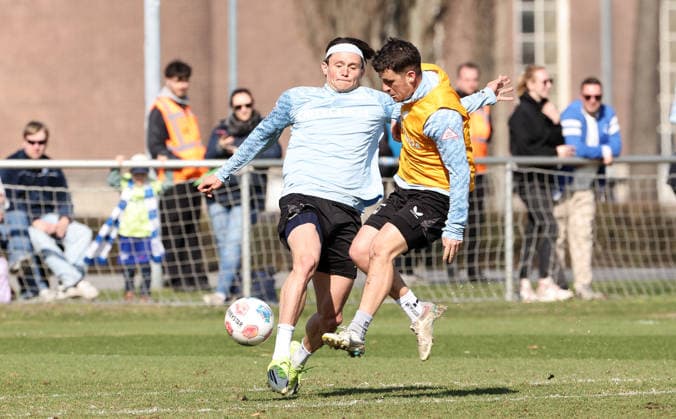 Fabian Reese, Diego Demme Zweikampf Spielszene Aktion Fußball Fussball Saison 2025 2026 2. Bundesliga Herren DFL 18.03.2026 Training Hertha BSC Berlin DFL regulations prohibit any use of photographs as image sequences and or quasi-video.
