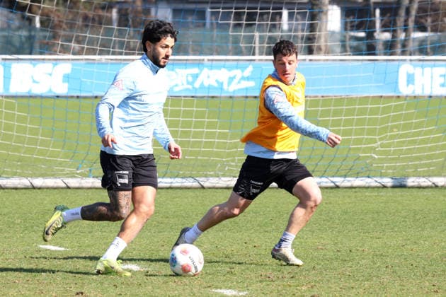 DEU, DFL, 2. FBL Hertha BSC, Training, 18.03.2026, Sportforum, Berlin, DEU, DFL, 2. FBL Hertha BSC, Training, im Bild Kevin Sessa (Hertha BSC Berlin 8), Diego Demme (Hertha BSC Berlin 6) DFL - regulations prohibit any use of Photographs as image sequences and or quasi-video