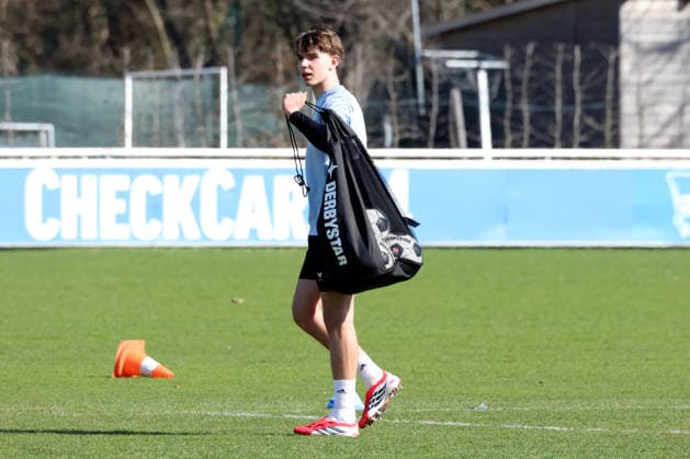DEU, DFL, 2. FBL Hertha BSC, Training, 18.03.2026, Sportforum, Berlin, DEU, DFL, 2. FBL Hertha BSC, Training, im Bild Kennet Eichhorn (Hertha BSC Berlin 23) DFL - regulations prohibit any use of Photographs as image sequences and or quasi-video