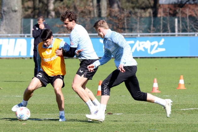 DEU, DFL, 2. FBL Hertha BSC, Training, 18.03.2026, Sportforum, Berlin, DEU, DFL, 2. FBL Hertha BSC, Training, im Bild Josip Brekalo (Hertha BSC Berlin 7), Maurice Krattenmacher (Hertha BSC Berlin 14), Julian Eitschberger (Hertha BSC Berlin 2) DFL - regulations prohibit any use of Photographs as image sequences and or quasi-video