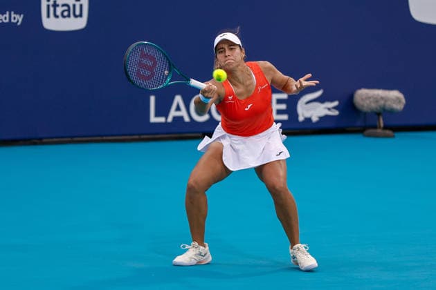 MIAMI GARDENS, FL - MARCH 17: Jessica Bouzas Maneiro (ESP) in action during a Women™s Singles qualifying 2nd round match against Katie Boulter (GB) at the Miami Open on March 17, 2026, at Hard Rock Stadium in Miami Gardens, Florida,(Photo by Chris Arjoon Icon Sportswire) TENNIS: MAR 17 Miami Open EDITORIAL USE ONLY Icon2603170010088
