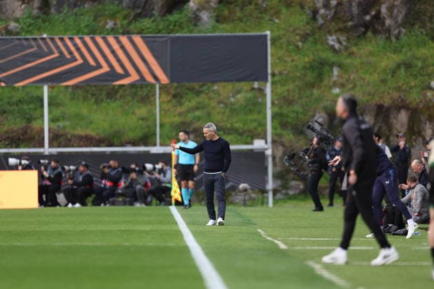 March 18, 2026, Braga, Braga, Portugal: Braga, Portugal - March 18, 2026 - Carlos Vicens Coach of Sc Braga during the UEFA Europa League match between SC Braga and Ferencvaros at Estadio Municipal de Braga Braga Portugal - ZUMAe141 20260318_zsp_e141_010 Copyright: xLuisxEirasx